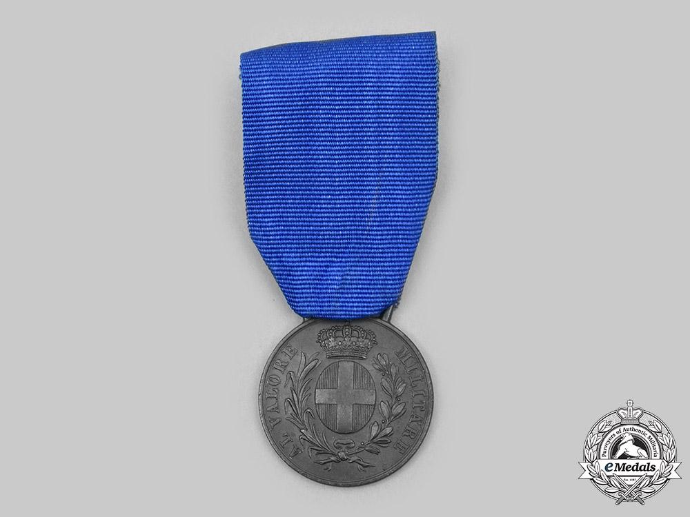 italy,_kingdom._a_military_medal_of_valour,_c.1920_c20317_mnc0176_1