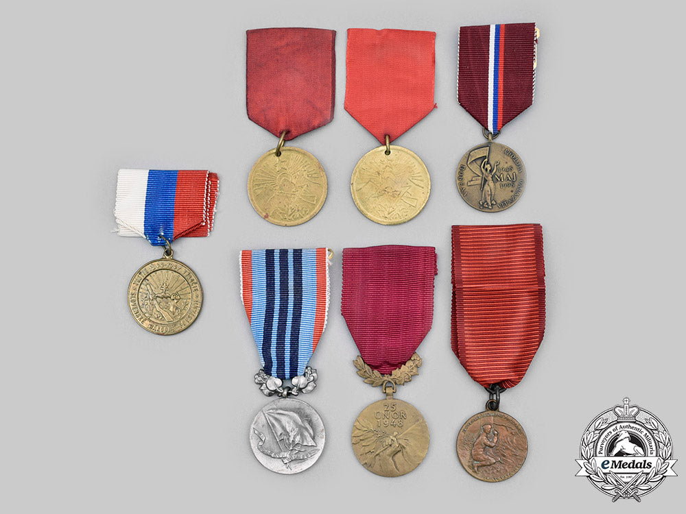 czechoslovakia,_socialist_republic;_slovakia,_republic._lot_of_seven_awards_c20335_mnc4274