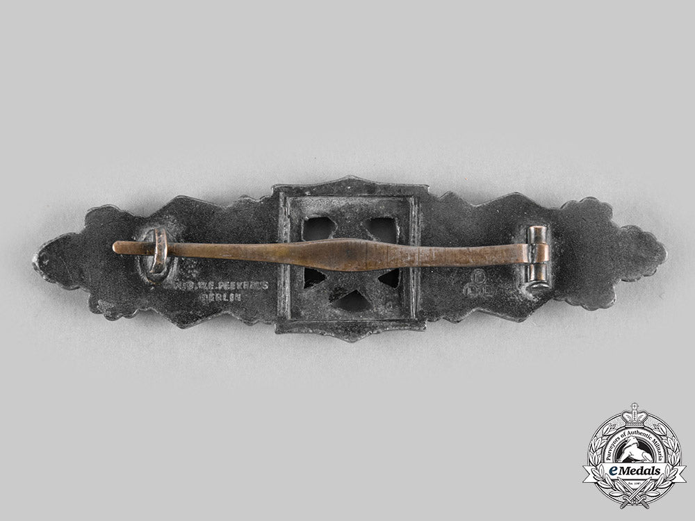 germany,_wehrmacht._a_close_combat_clasp,_bronze_grade,_by_friedrich_linden_c20336_emd7431