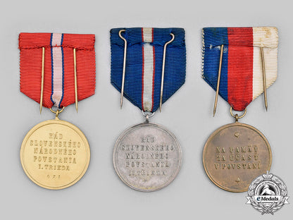 czechoslovakia,_socialist_republic._three_slovak_national_uprising_awards_c20338_mnc4284_1_1