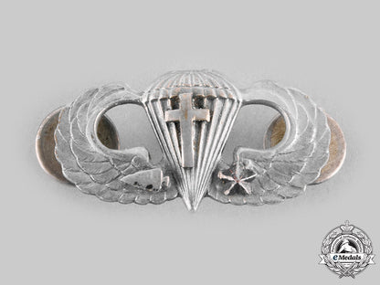 united_states._an_army_airborne_chaplain's_basic_parachutist_badge_for_six_combat_jumps_c20350_emd2556