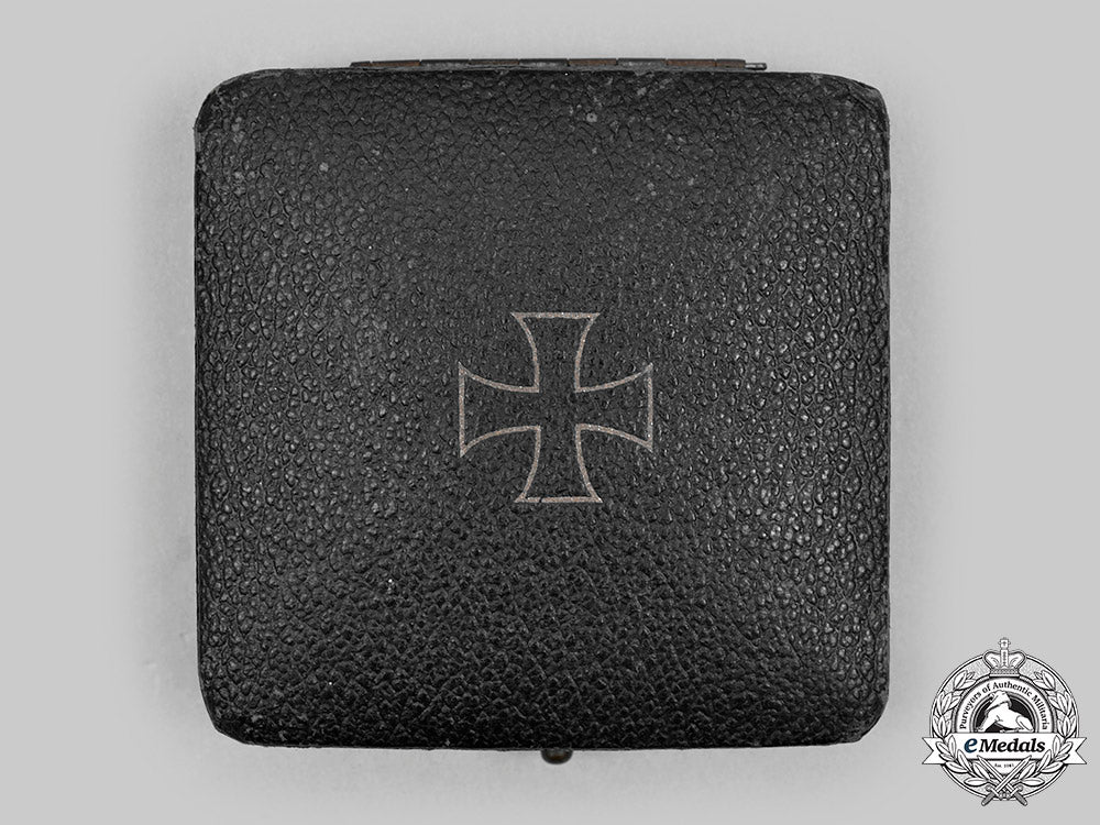 germany,_wehrmacht._a1939_iron_cross_i_class,_with_case,_cased,_unmarked_c20353_mnc5926_1