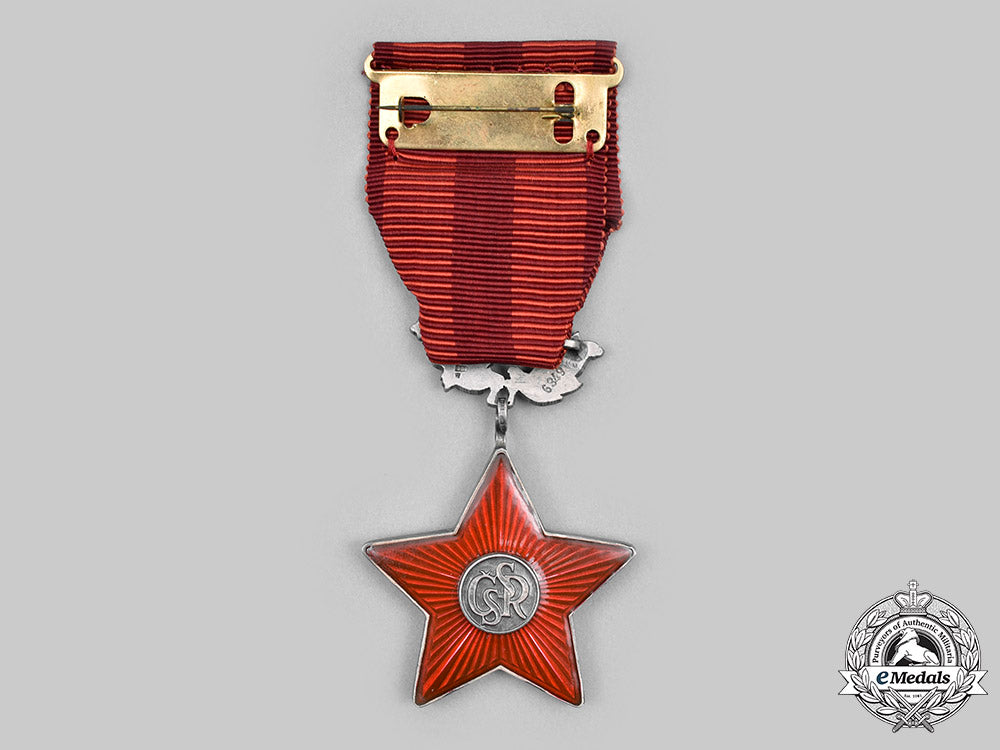 czechoslovakia,_socialist_republic._an_order_of_the_red_star,_type_ii_c20354_mnc4334