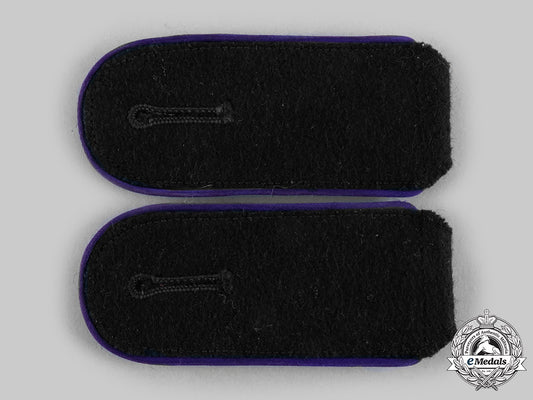 germany,_ss._a_rare_set_of_waffen-_ss_mann_shoulder_strap_with_unknown_waffenfarbe_c20363_emd7338_1
