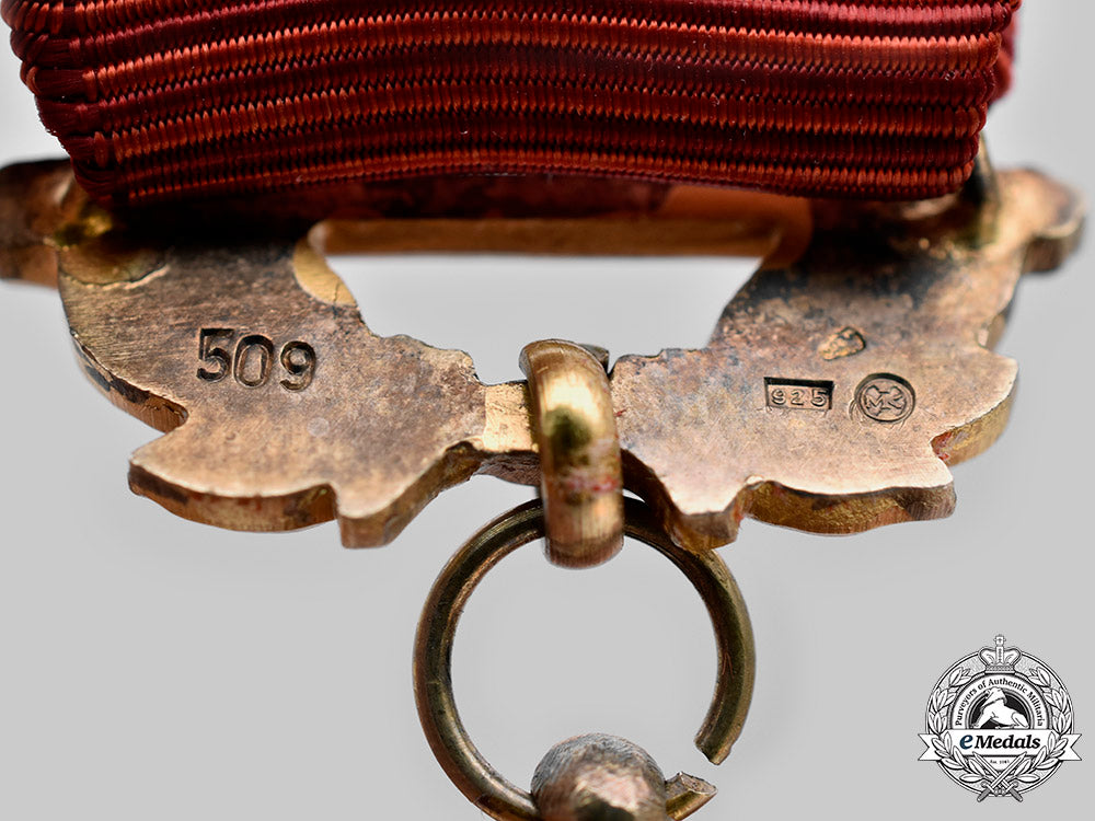 czechoslovakia,_socialist_republic._order_of_the_red_banner_c20365_mnc4371