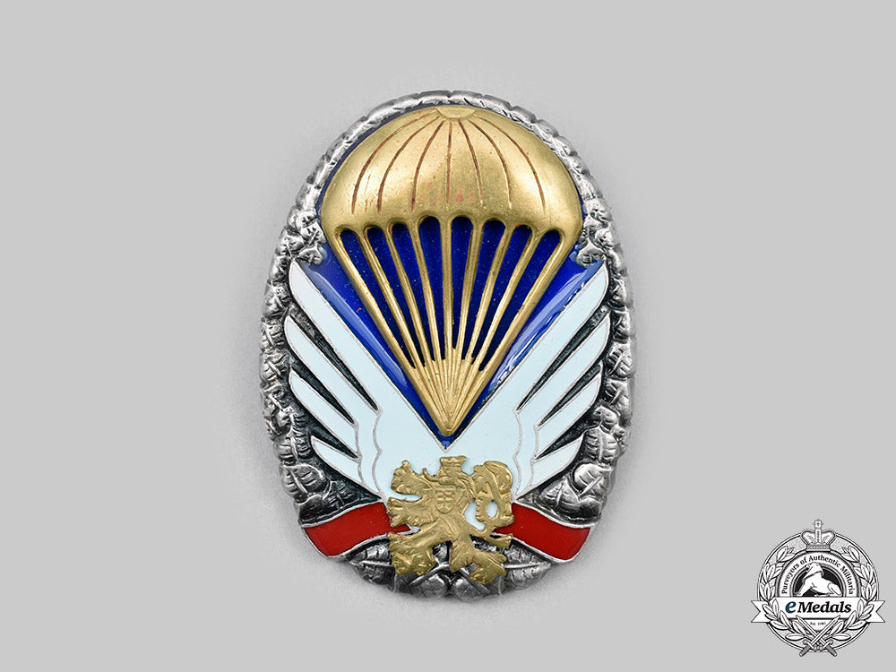 czechoslovakia,_socialist_republic._parachutist_badge,_gold_grade,_c.1970-1980_s_c20366_mnc4382