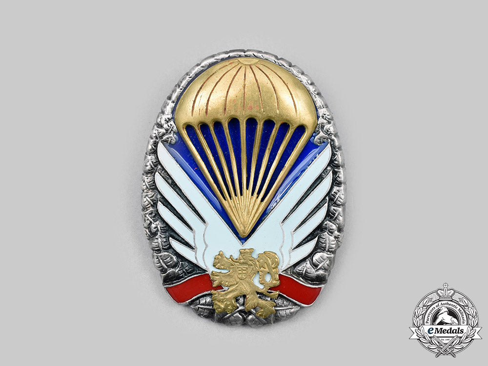 czechoslovakia,_socialist_republic._parachutist_badge,_gold_grade,_c.1970-1980_s_c20366_mnc4382