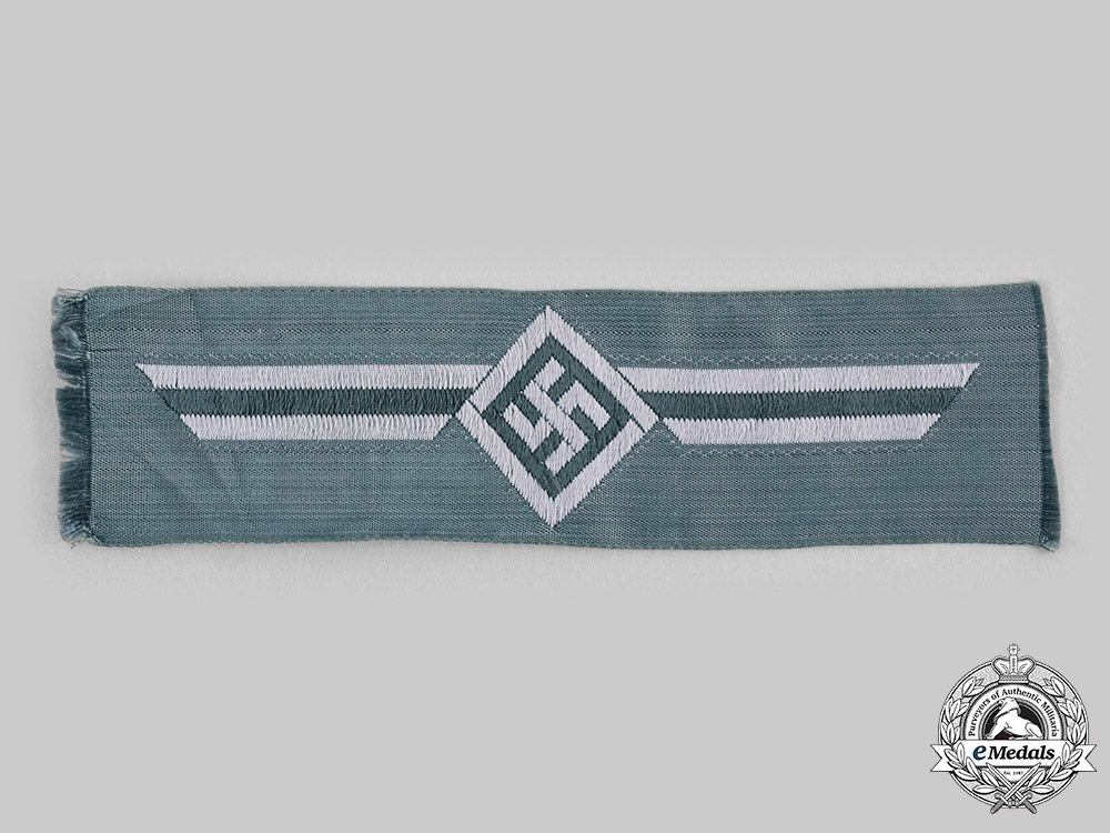 germany,_wehrmacht._a_schutzmannschaft_breast_insignia_c20381_emd3568_1
