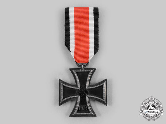 germany,_wehrmacht._a1939_iron_cross_ii_class,_by_j.e._hammer&_söhne_c20389_emd7376