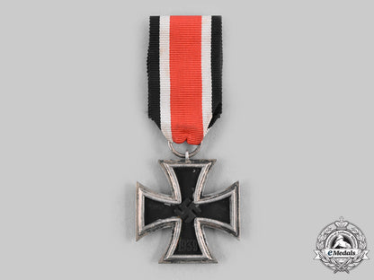 germany,_wehrmacht._a1939_iron_cross_ii_class,_by_klein&_quenzer_c20394_emd3352