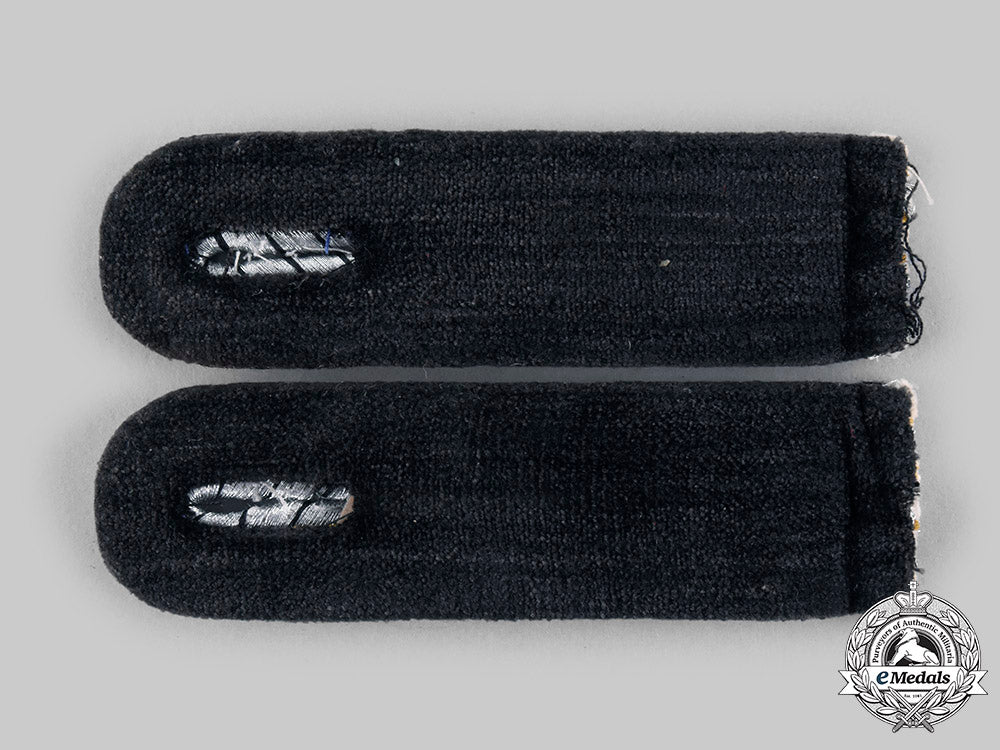 germany,_rad._a_set_of_reich_labour_service_feldmeister_shoulder_boards_c20397_emd7722_1_1
