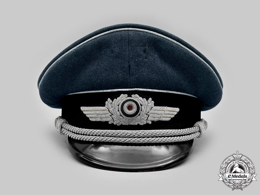germany,_luftwaffe._an_officer’s_visor_cap_c20400_mnc5816