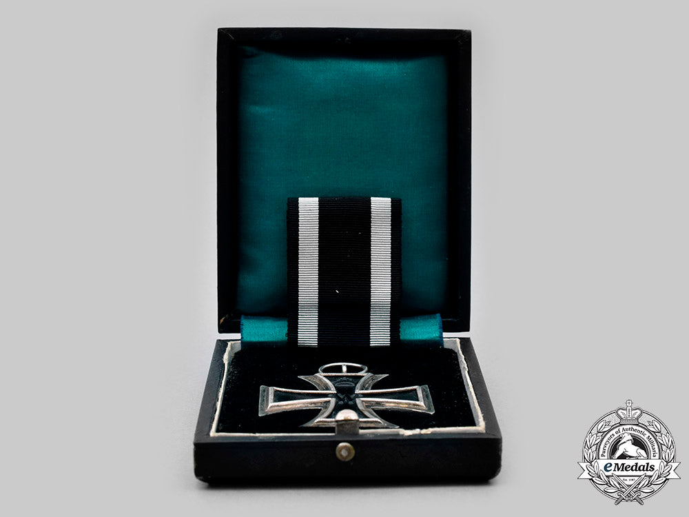 germany,_imperial._a1914_iron_cross_ii_class_with_case_c20419_mnc8594