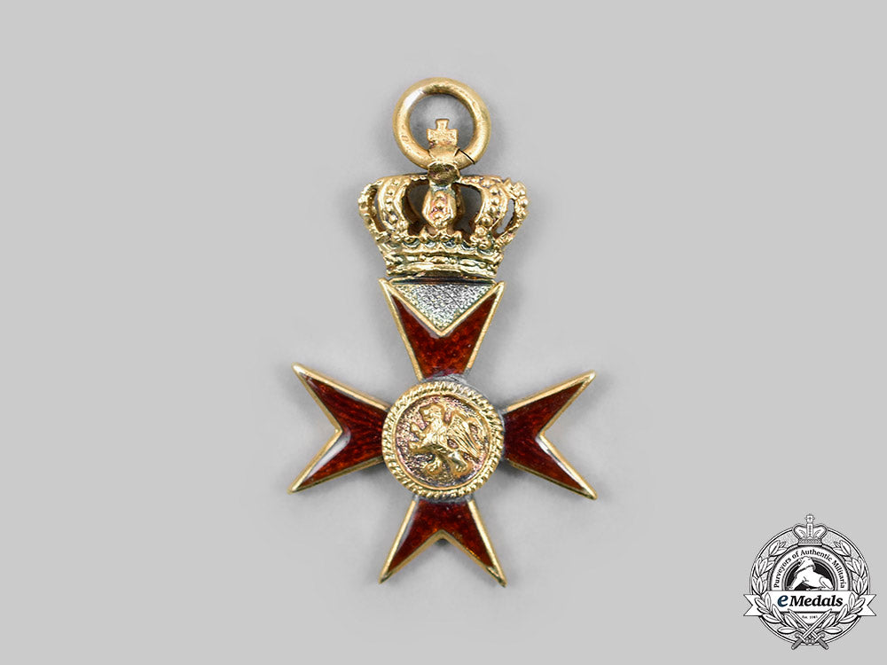 mecklenburg-_schwerin,_duchy._a_griffon_order,_knight’s_cross_with_crown,_c.1910_c20449_mnc0891