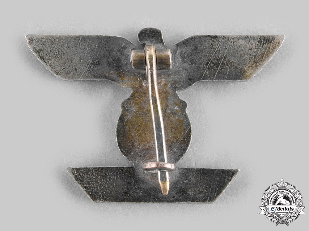 germany,_wehrmacht._a_clasp_to_the1939_iron_cross,_i_class,_type_ii_c20462_emd3159