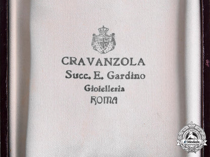 italy,_kingdom._an_order_of_the_crown_of_italy,_v_class_knight,_c.1920_c20463_emd8225_1_1_1