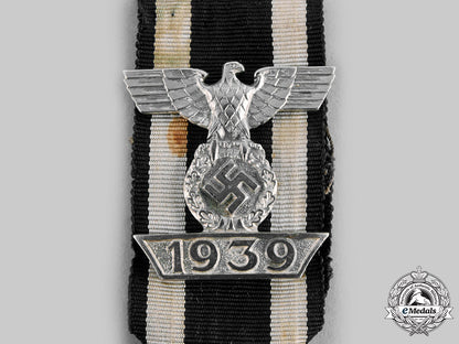 germany,_wehrmacht._a1914_iron_cross_ii_class,_with1939_clasp_c20471_emd3196