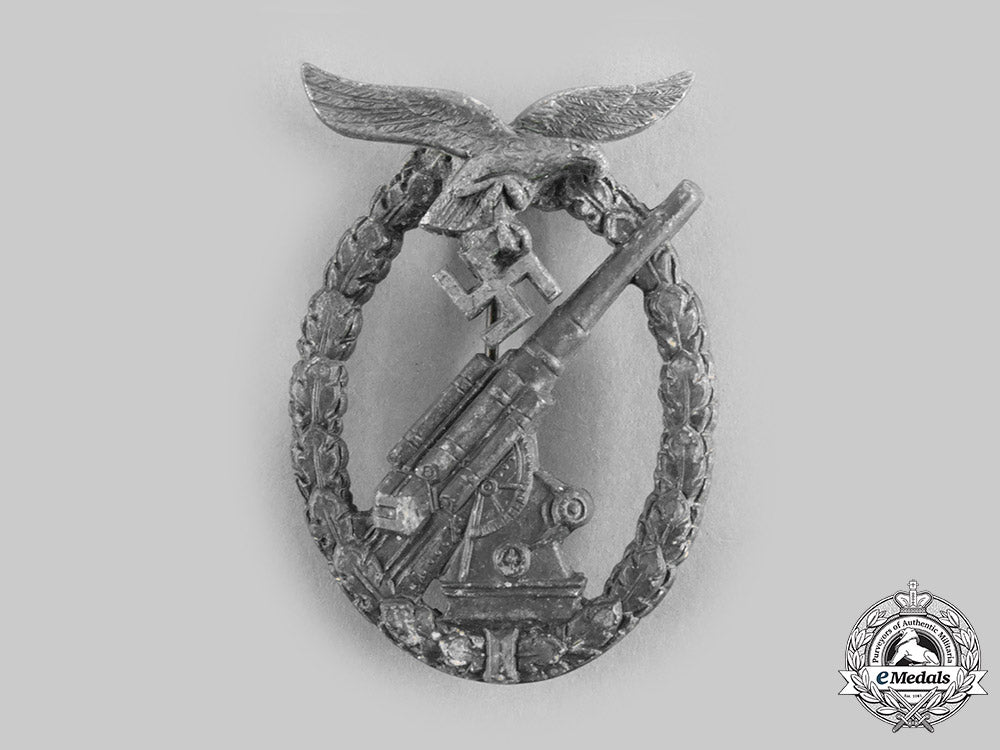 germany,_luftwaffe._a_flak_badge,_by_wilhelm_hobacher_c20476_emd3209