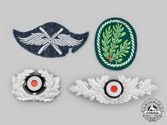 germany,_wehrmacht._a_lot_of_uniform_insignia_c20483_mnc8926_1