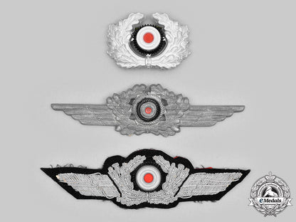 germany,_wehrmacht._a_lot_of_visor_cap_insignia_c20493_mnc1278_1