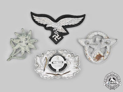 germany,_wehrmacht._a_lot_of_cap_insignia_c20494_mnc8952_1