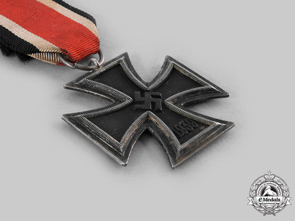 germany,_wehrmacht._a1939_iron_cross_ii_class,_by_arbeitsgemeinschaft_hanau_c20498_emd7877_1