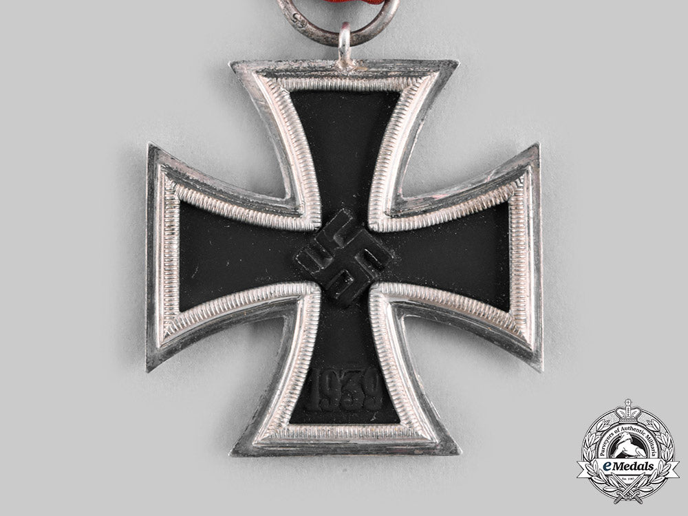 germany,_wehrmacht._a1939_iron_cross_ii_class,_by_klein&_quenzer_c20502_emd3028_2