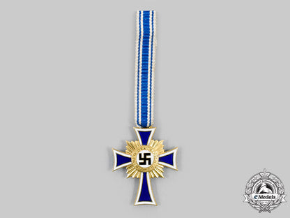 germany,_third_reich._an_honour_cross_of_the_german_mother,_gold_grade_with_case,_by_wilhelm_deumer_c20511_mnc4828
