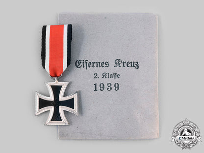 germany,_wehrmacht._a1939_iron_cross_ii_class,_by_wächtler&_lange_c20512_emd7435_1_1_1