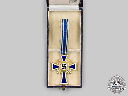 germany,_third_reich._an_honour_cross_of_the_german_mother,_gold_grade_with_case,_by_wilhelm_deumer_c20516_mnc4842