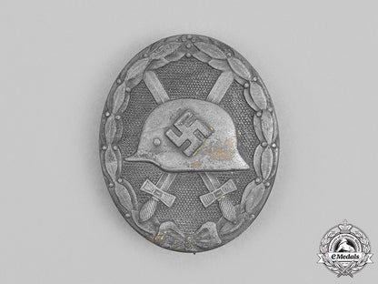 germany,_wehrmacht._a_wound_badge,_gold_grade,_by_the_vienna_mint_c20520_mnc1318_1_1_1_1