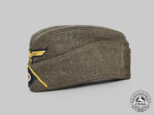 germany,_kriegsmarine._a_coastal_artillery_em/_nco’s_overseas_cap,_by_knagge&_peltz_c20526_mnc8884_1_1