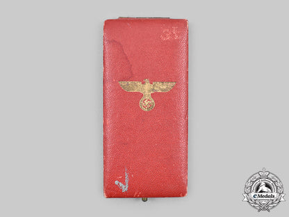 germany,_third_reich._a_pair_of_cased_medals_c20540_mnc4931
