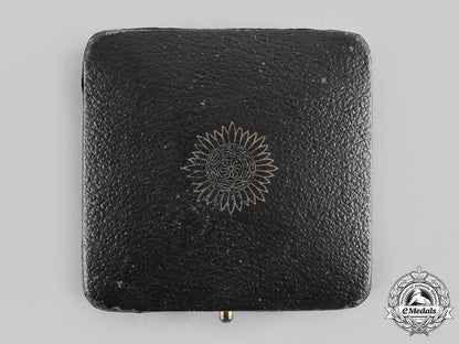 germany,_wehrmacht._an_eastern_people’s_medal,_i_class_in_gold_with_swords_and_case,_by_wächtler&_lange_c20541_emd3633_1_1_1