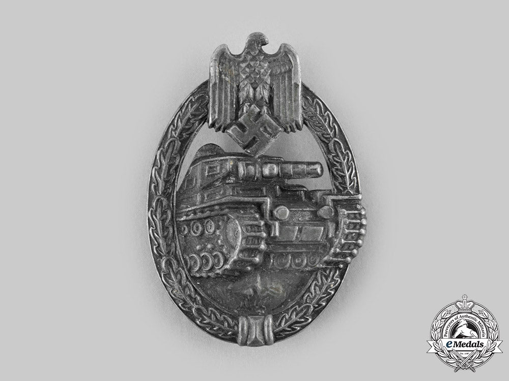 germany,_wehrmacht._a_panzer_assault_badge,_bronze_grade,_with_case_c20544_emd3677_1