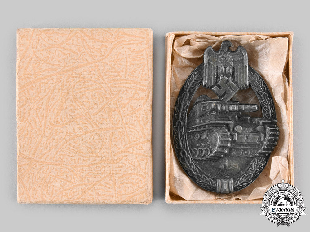 germany,_wehrmacht._a_panzer_assault_badge,_bronze_grade,_with_case_c20549_emd3659_1