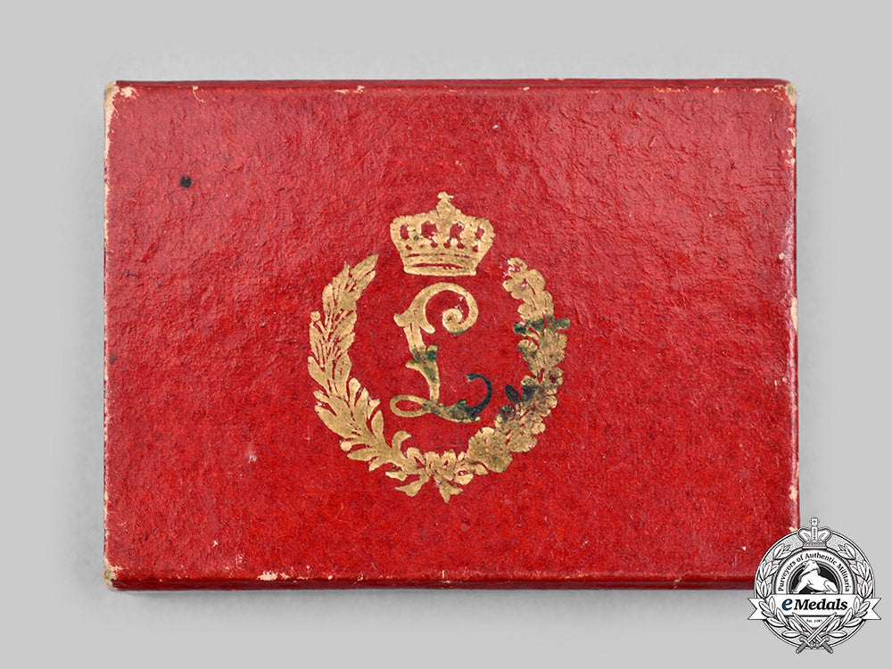 bavaria,_kingdom._a_fire_brigade25-_year_long_service_badge,_with_case,_by_weiss&_co._c20549_mnc8983_1