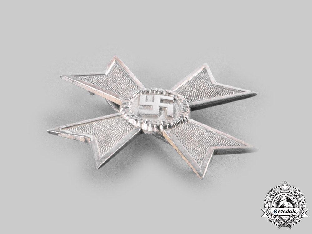 germany,_wehrmacht._a_war_merit_cross,_i_class_with_case,_by_steinhauer&_lück_c20553_emd3712_2_1