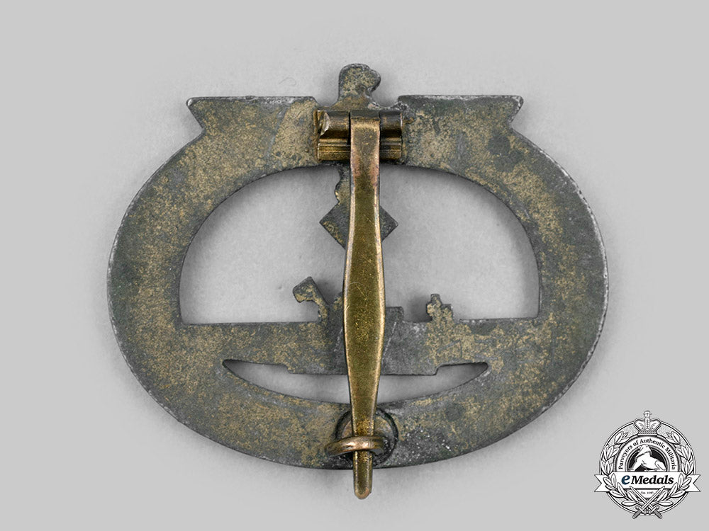 germany,_kriegsmarine._a_u-_boat_war_badge_c20558_mnc9008