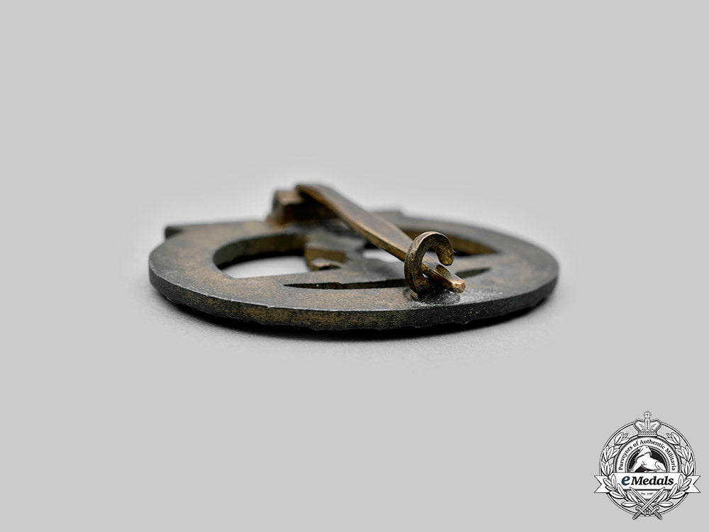 germany,_kriegsmarine._a_u-_boat_war_badge_c20560_mnc9013