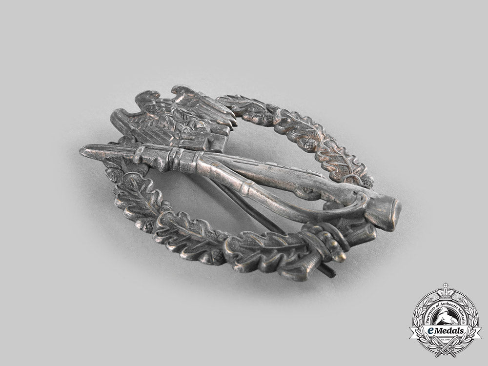 germany,_wehrmacht._an_infantry_assault_badge,_silver_grade_c20561_emd3725_1