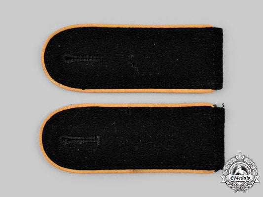 germany,_ss._a_set_of_waffen-_ss_mann_reconnaissance_shoulder_straps_c20565_mnc9023_1
