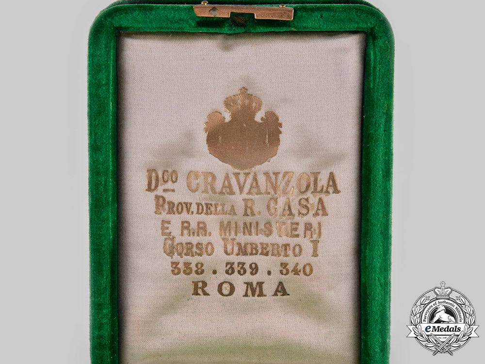 italy,_kingdom._an_order_of_st._maurice&_lazarus_in_gold,_v_class_knight_with_case,_by_cravanzola,_c.1890_c20569_mnc0722_1