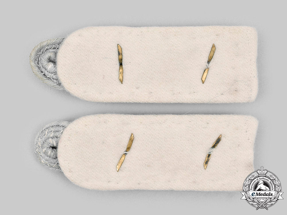 germany,_heer._a_set_of_heer_infantry_oberst_shoulder_boards_c20575_mnc5010