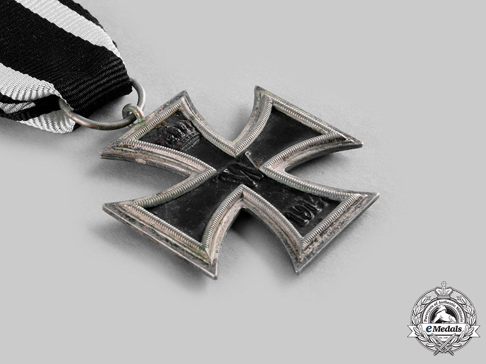 germany,_imperial._a1914_iron_cross,_ii_class_with_document_to_dr._von_bayer-_ehrenberg_c20582_emd5155