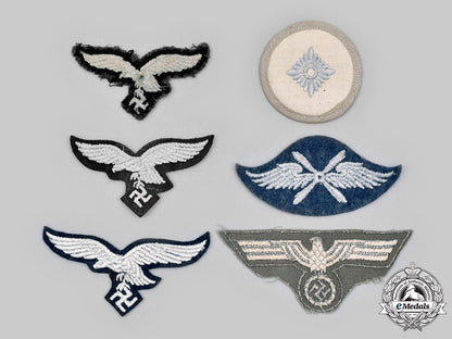 germany,_wehrmacht._a_lot_of_uniform_insignia_c20587_mnc9075