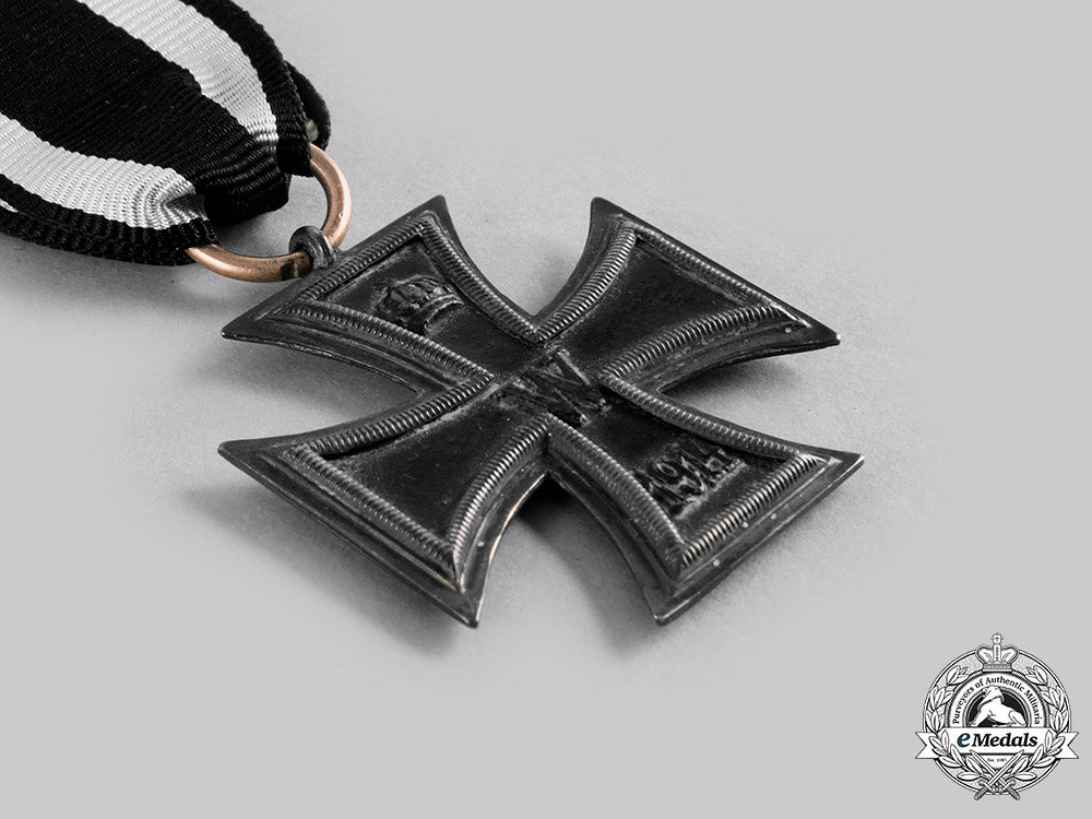 germany,_imperial._a1914_iron_cross_ii_class_with_document_to_corporal_wilhelm_krug_c20588_emd5134