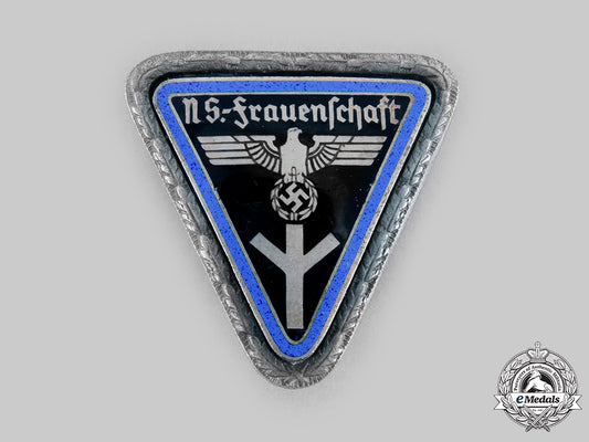 germany,_third_reich._a_national_socialist_women’s_league_orts-_level_leader’s_badge,_by_wilhelm_deumer_c20589_emd2743_1