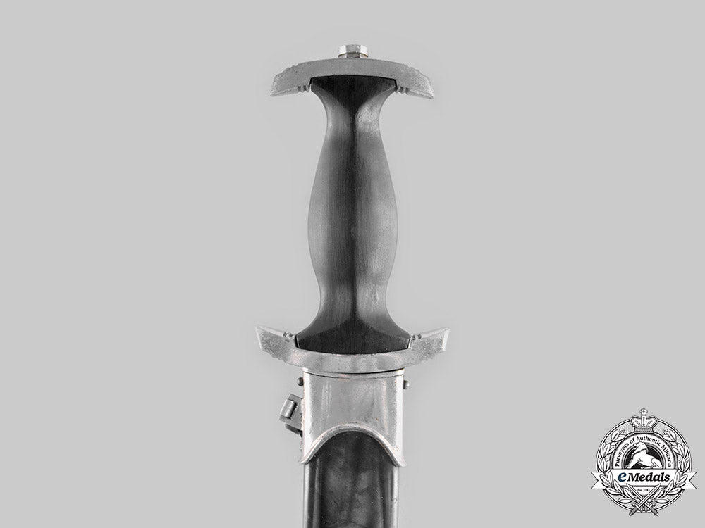 germany,_ss._a_model1936_chained_ss_leader’s_dagger_c20590_mnc0175_1_1