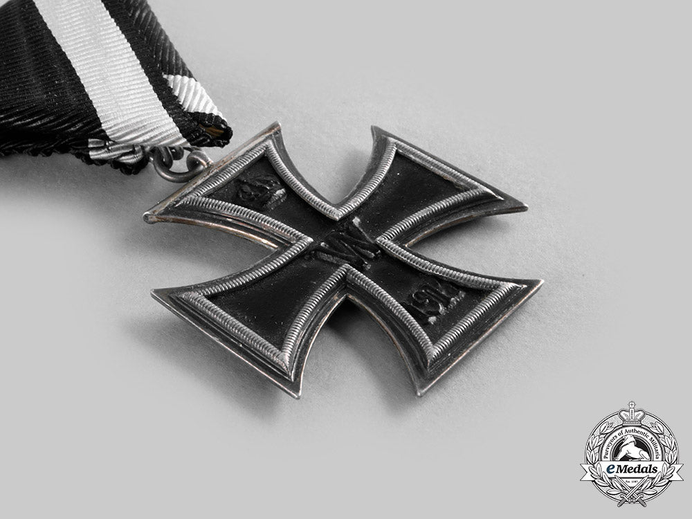 germany,_imperial._an_iron_cross_ii_class_with_award_document_to_konrad_paul_faber_c20595_emd5174